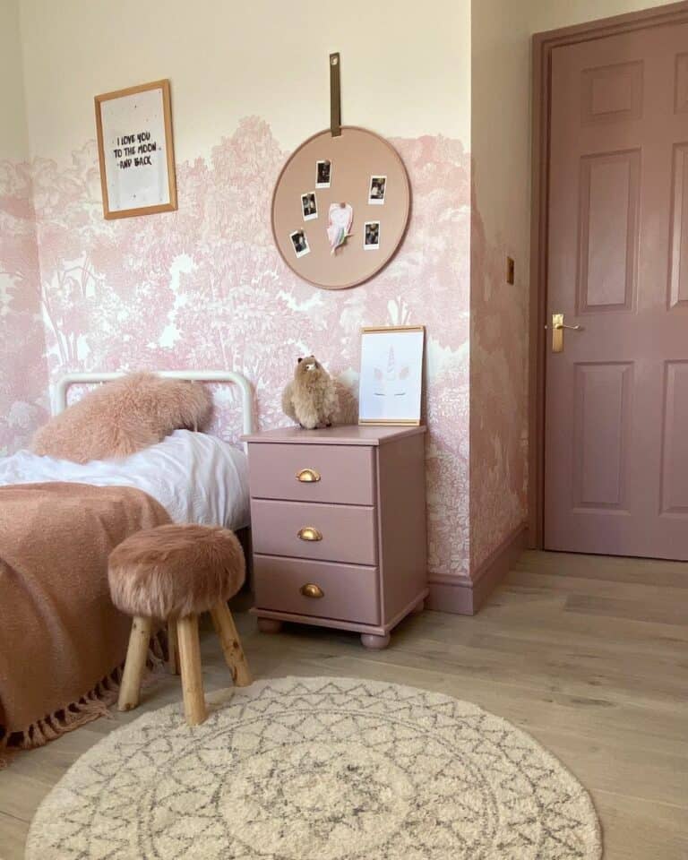 Pale Pink Bedroom With Matching Accessories