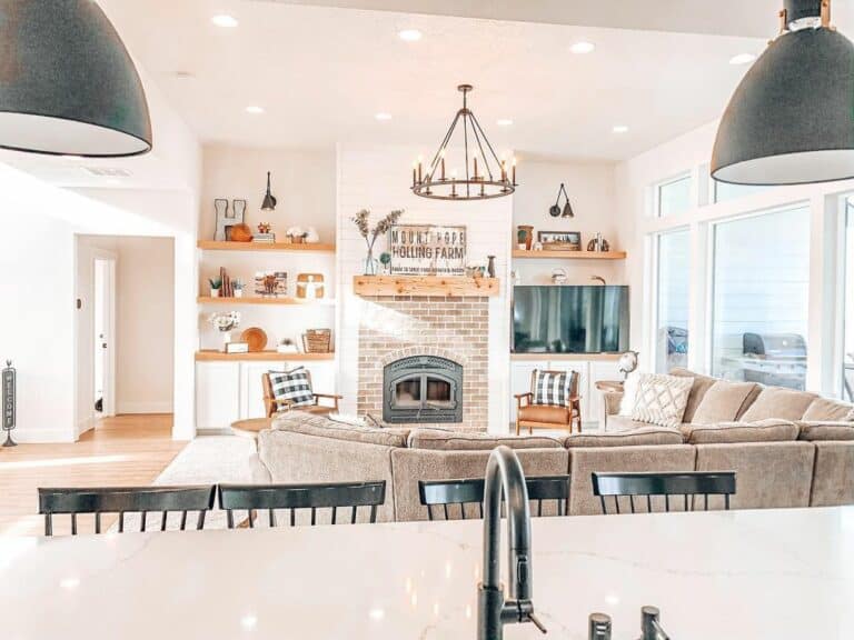 Recessed Ceiling Lights With a Wagon Wheel Chandelier