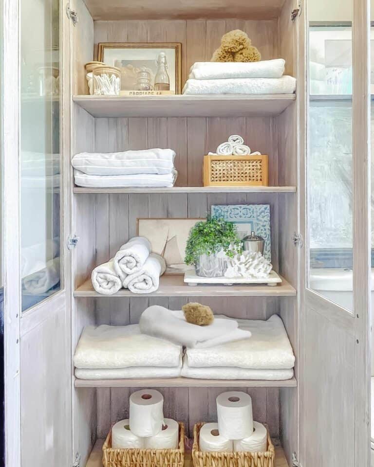 Reclaimed Furniture Ideas for Bathroom