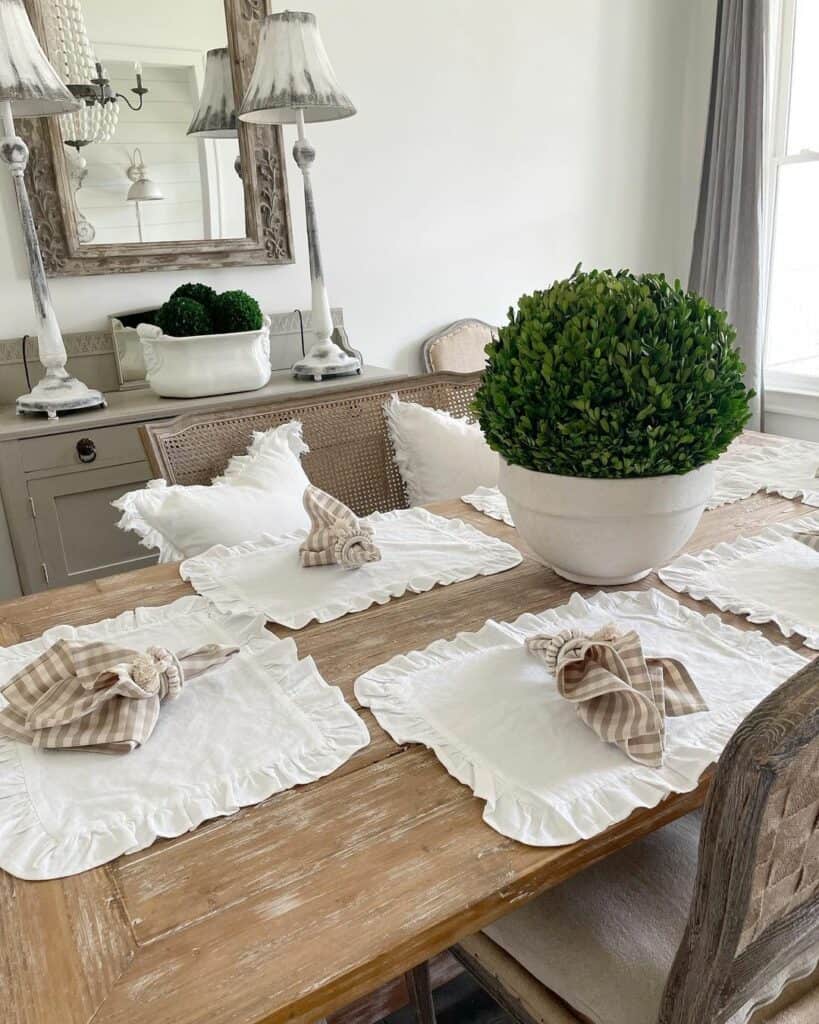 Ruffled Farmhouse Table Placemats
