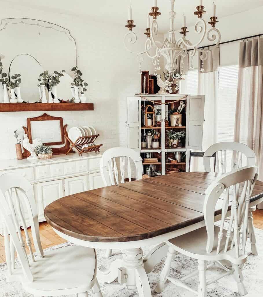 Rustic Dining Room Ideas With Two-toned Table