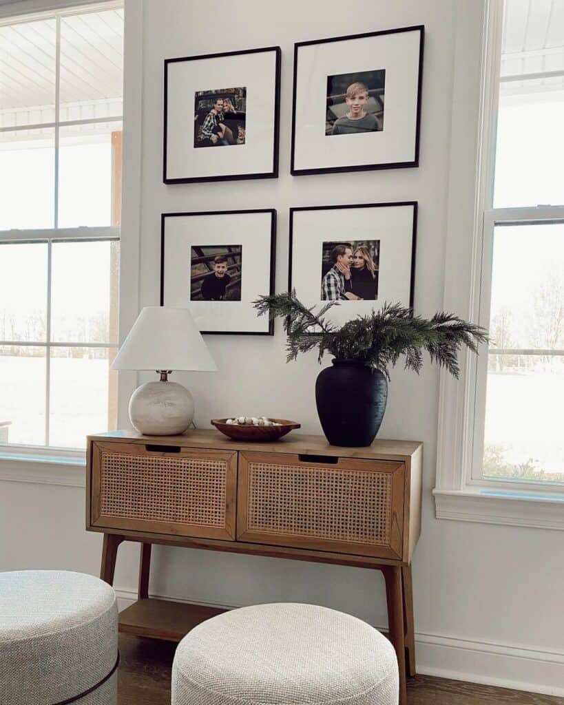 Simple Black Room Décor for a Console Table
