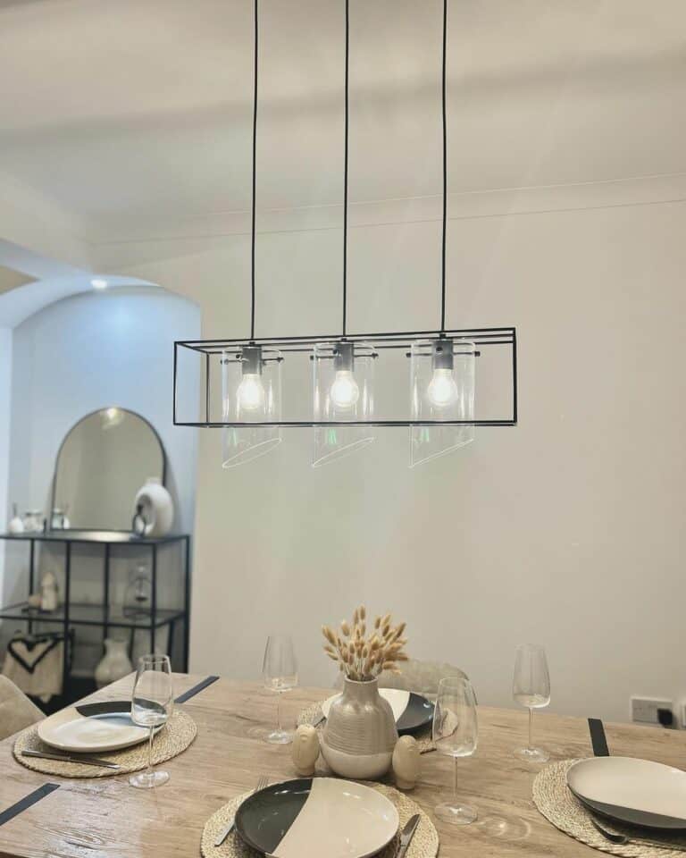 Simple Dining Room With Neutral Tablescape