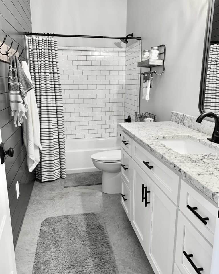 Simple Gray Farmhouse Bathroom Ideas