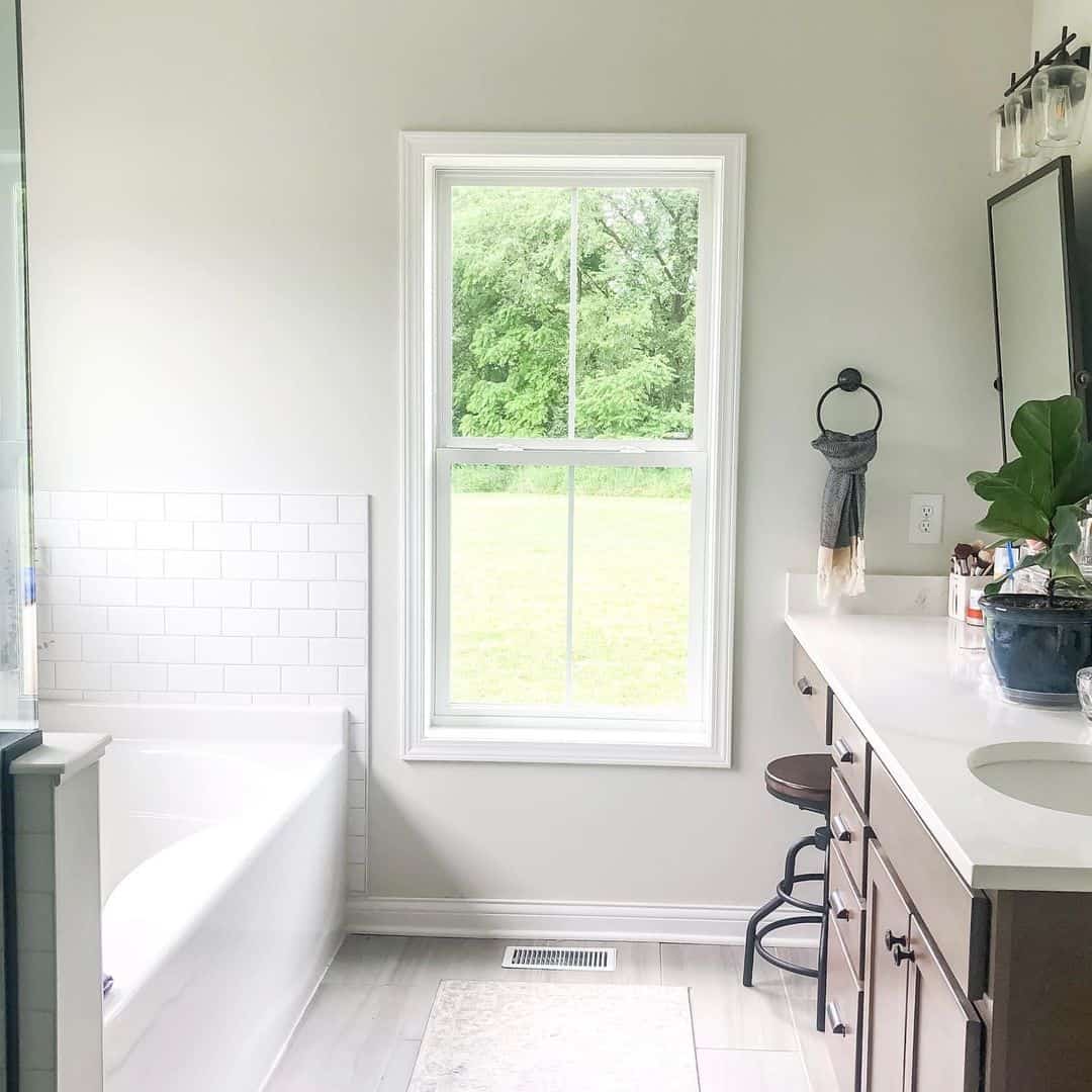 27 Simple Small Bathroom Ideas to Make the Space Feel Bigger