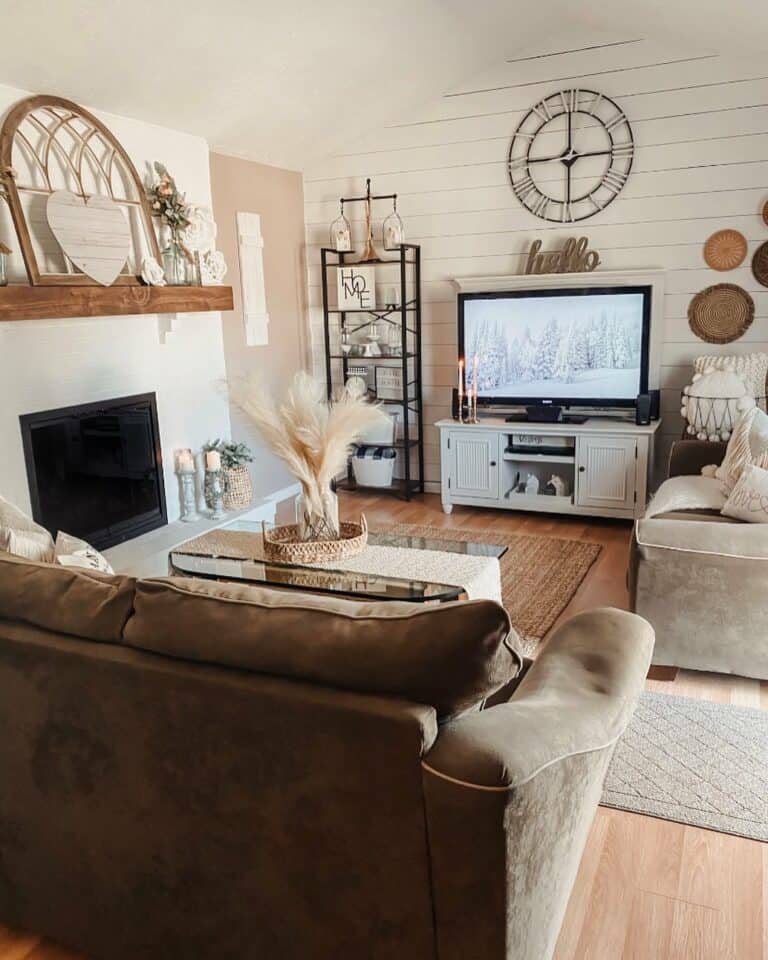 Traditional Farmhouse-style Living Room With TV