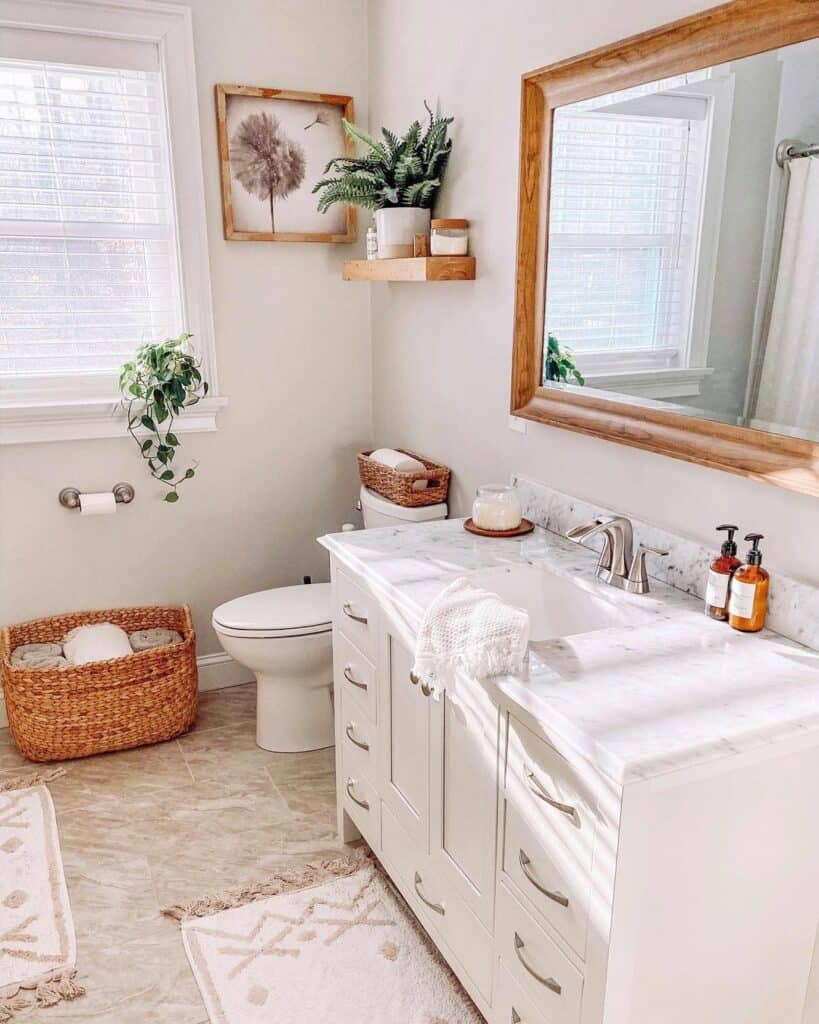 27 Simple Small Bathroom Ideas to Make the Space Feel Bigger