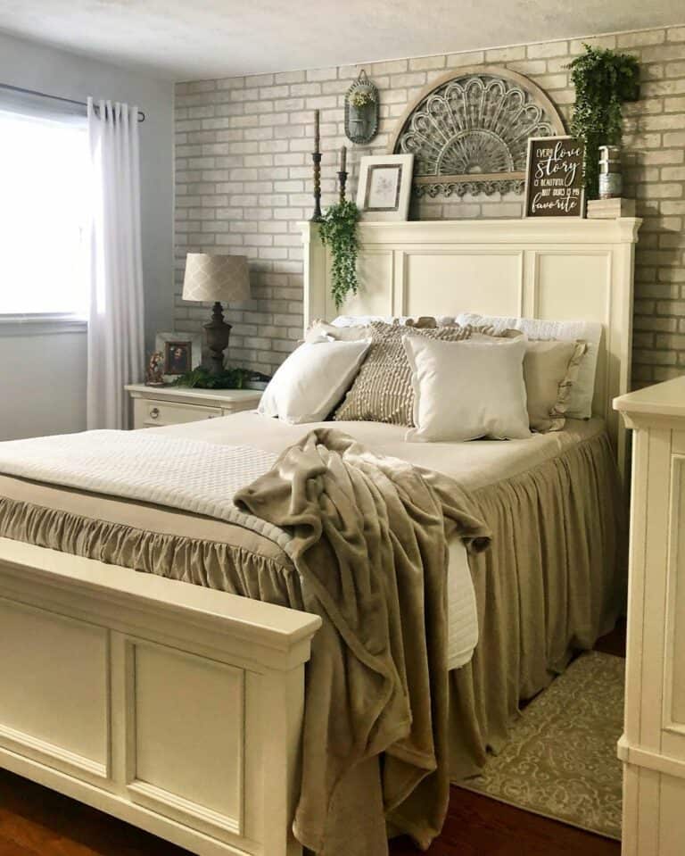 White Headboard With Rustic Bedroom Décor