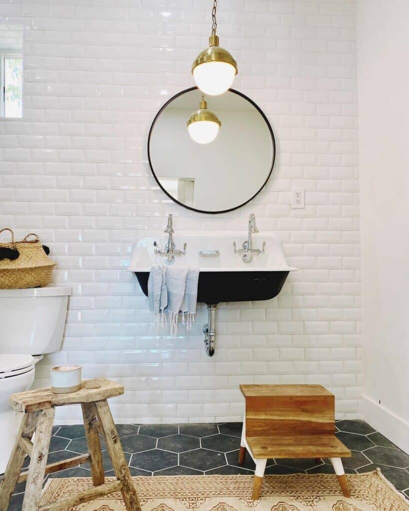 29 Small Bathroom Tile Ideas Perfect for Tight Spaces