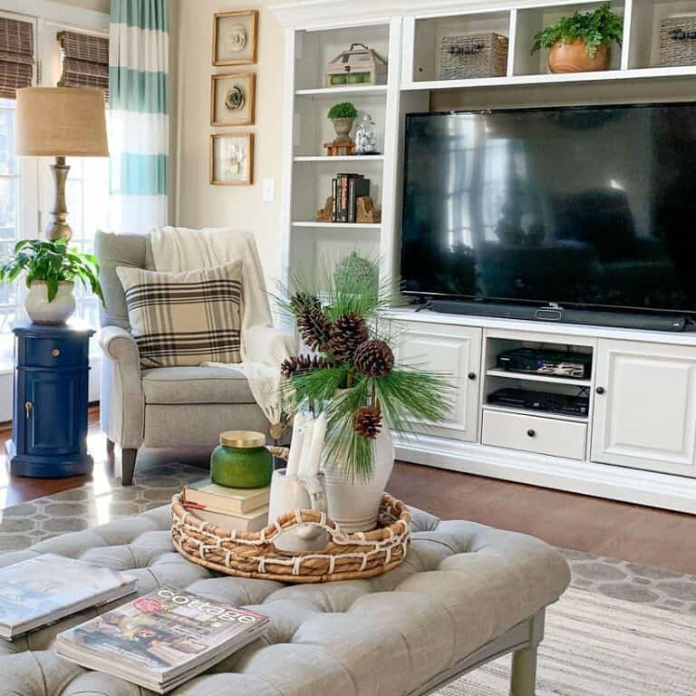 Winter Living Room and Entertainment Center Décor