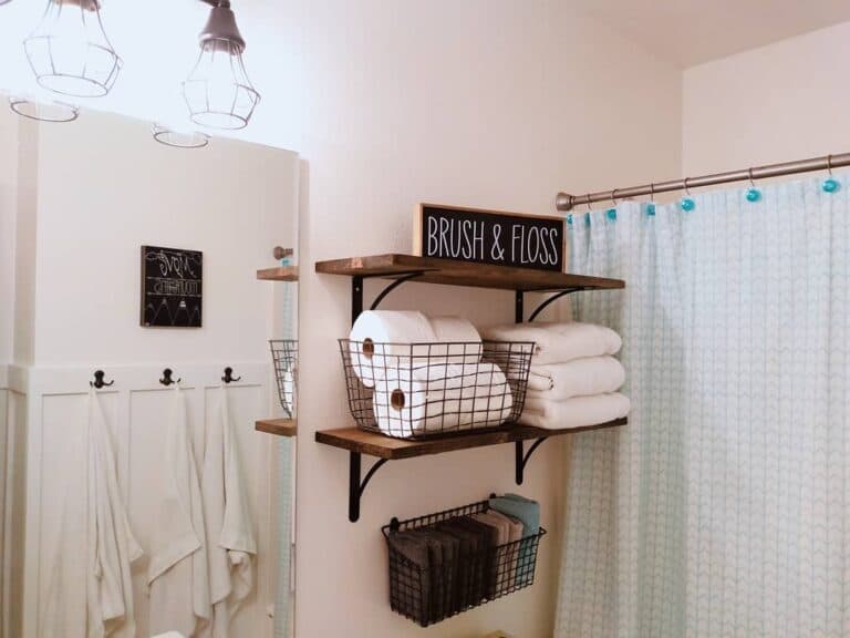 Wire Caddy for Linens