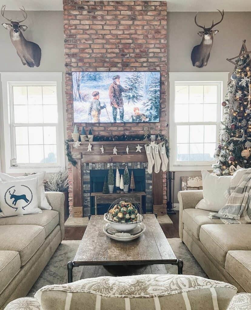 Christmas Cottage-style Small Living Room Layout With TV