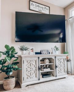 Farmhouse Nook With Media Center