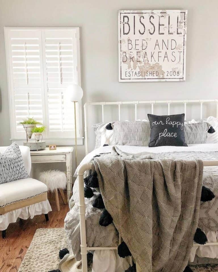 Bed and Breakfast Cottage Bedroom