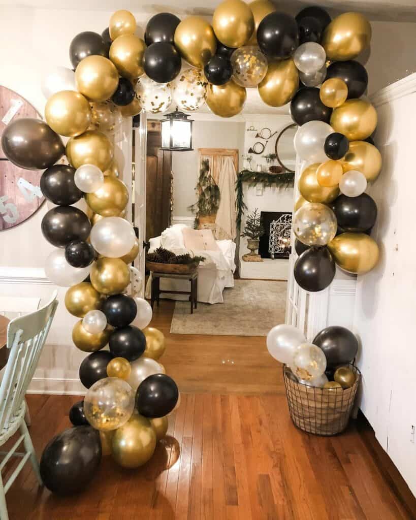 Black and Gold Party Decoration Ideas