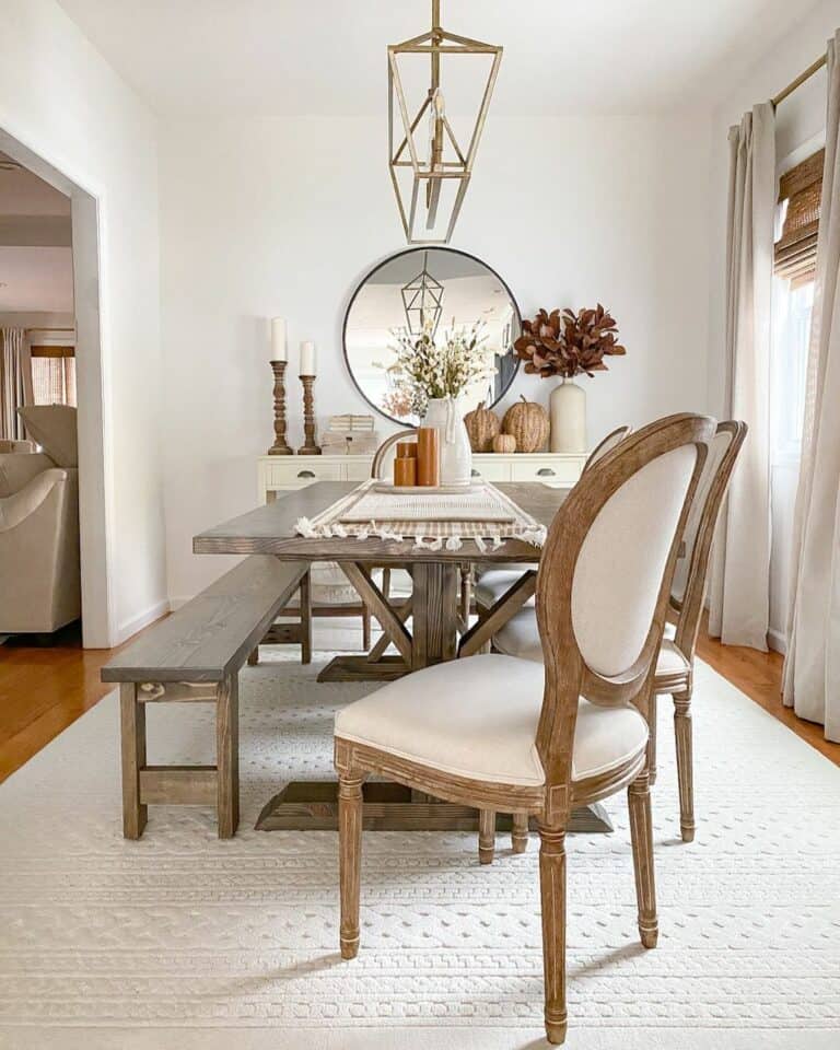 Contemporary Cottage Fall Dining Room Décor