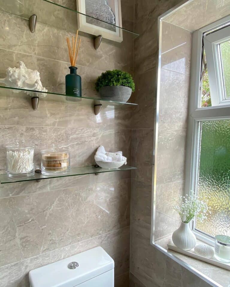 DÃ©cor Ideas for Glass Bathroom Shelves