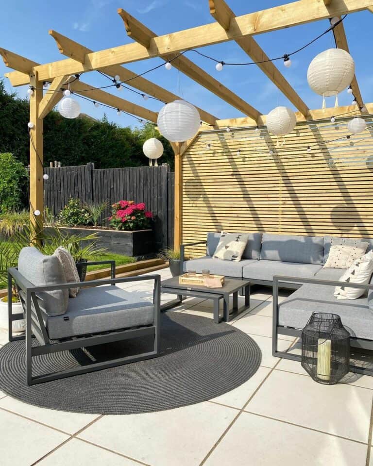 Light Wood Patio Pergola With Privacy Wall