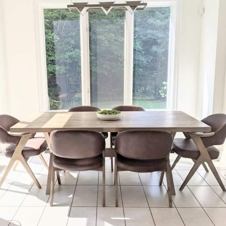 Minimalist Dining Room With Contemporary Style