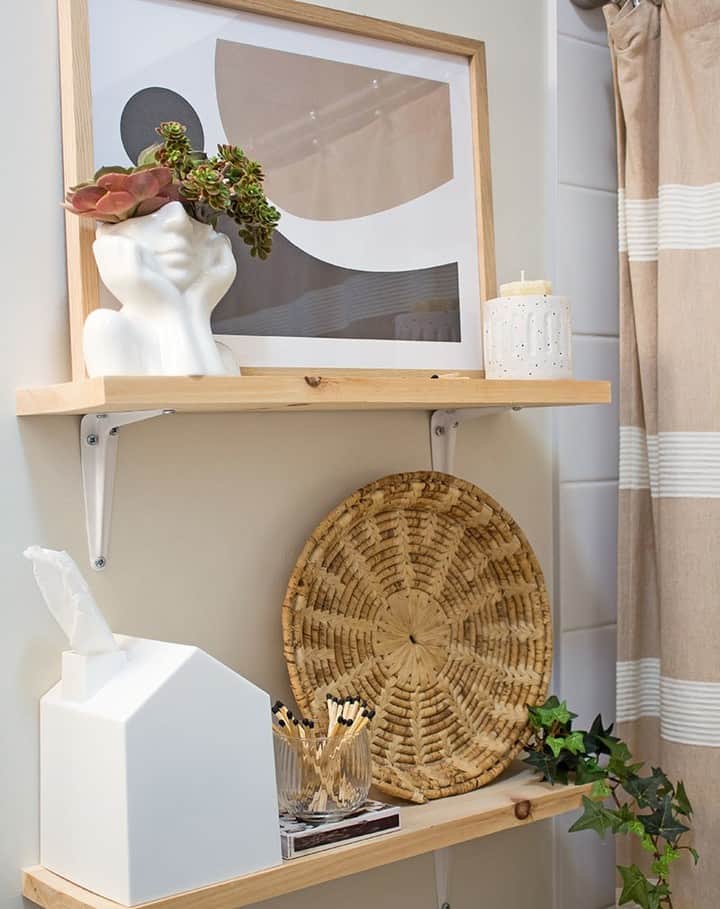 Modern Boho Bathroom Décor With Dusty Rose Accents