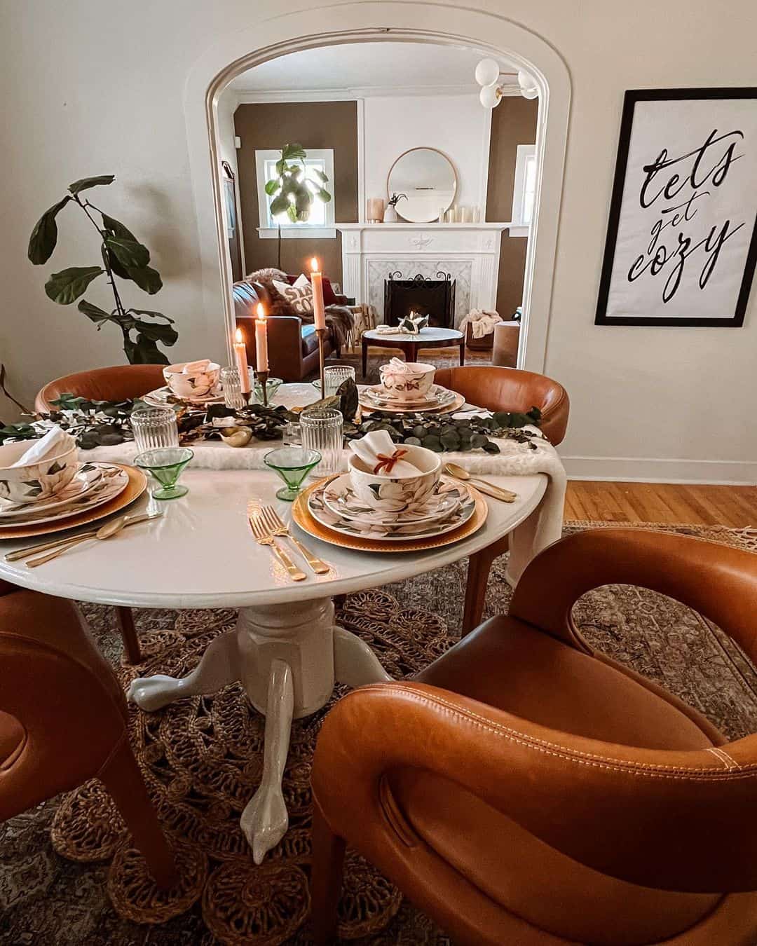 Modern Circular Dining Space - Soul & Lane