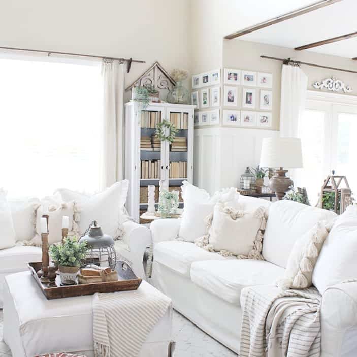 Modern Cottage-style Living Room