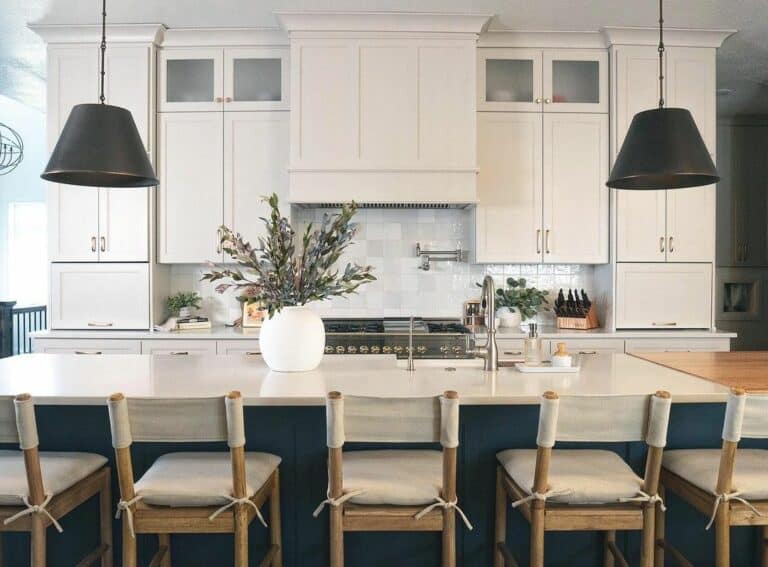 Modern Kitchen With Farmhouse Light Fixtures