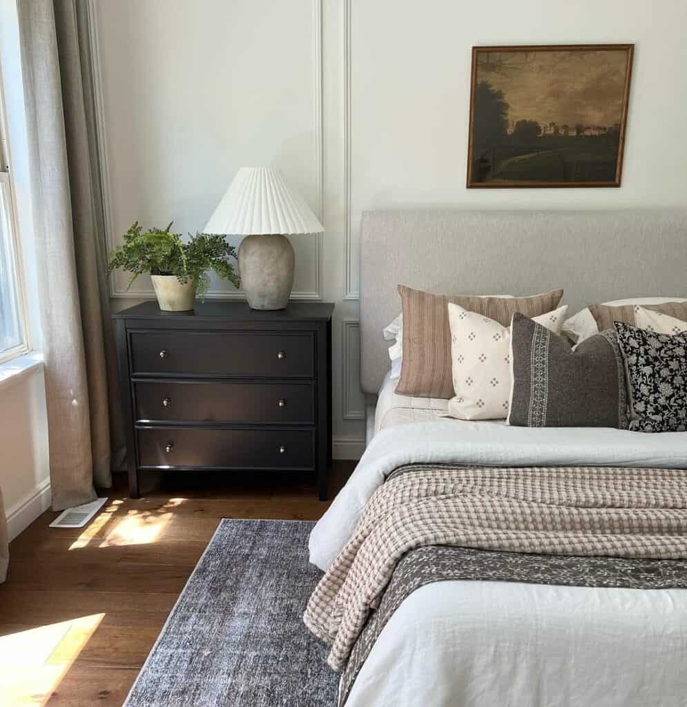 Moody Master Suite