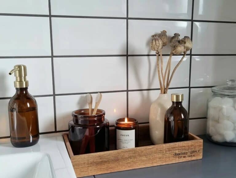 Rustic Amber Glass Bathroom Accessories