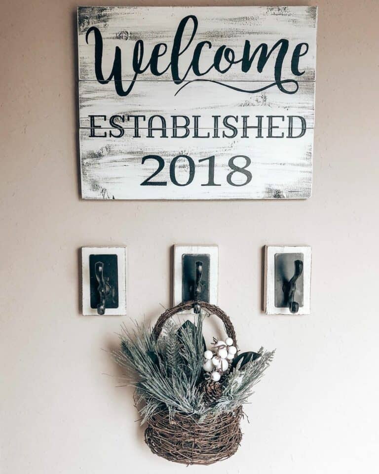 Rustic White and Black Welcome Wall Sign