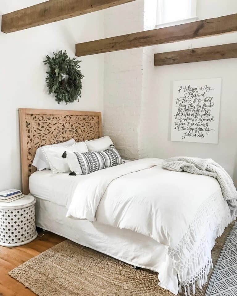 Small Bedroom Ideas With Wood Beams