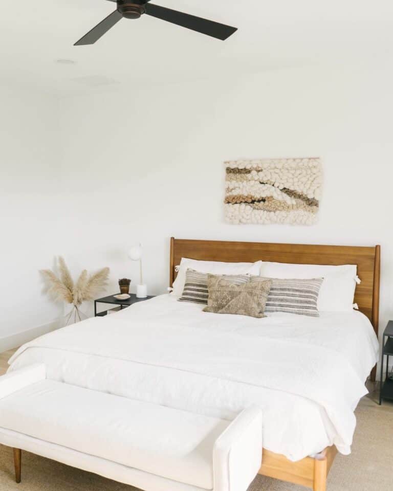 Small Bedroom With White Bedroom Bench