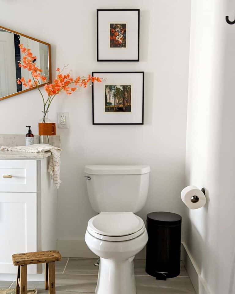 Small White Bathroom With Fall Décor