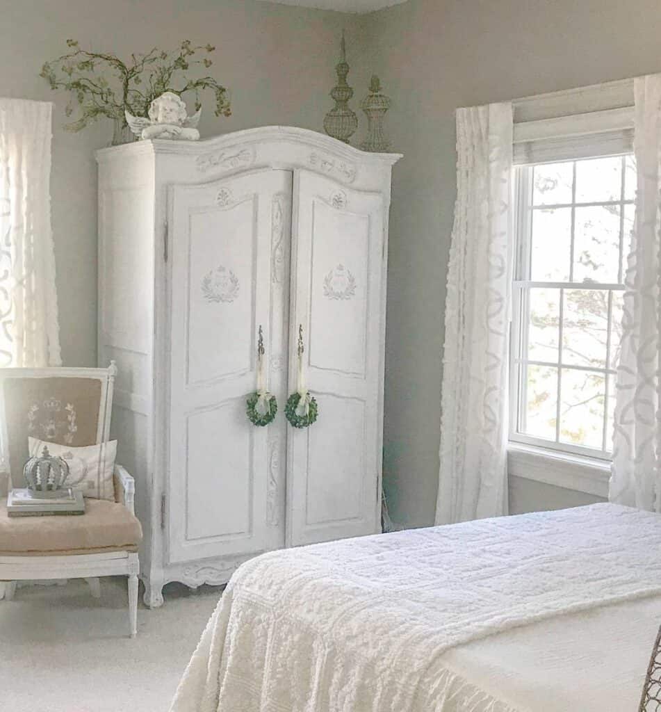 Statement Antique Bedroom Furniture