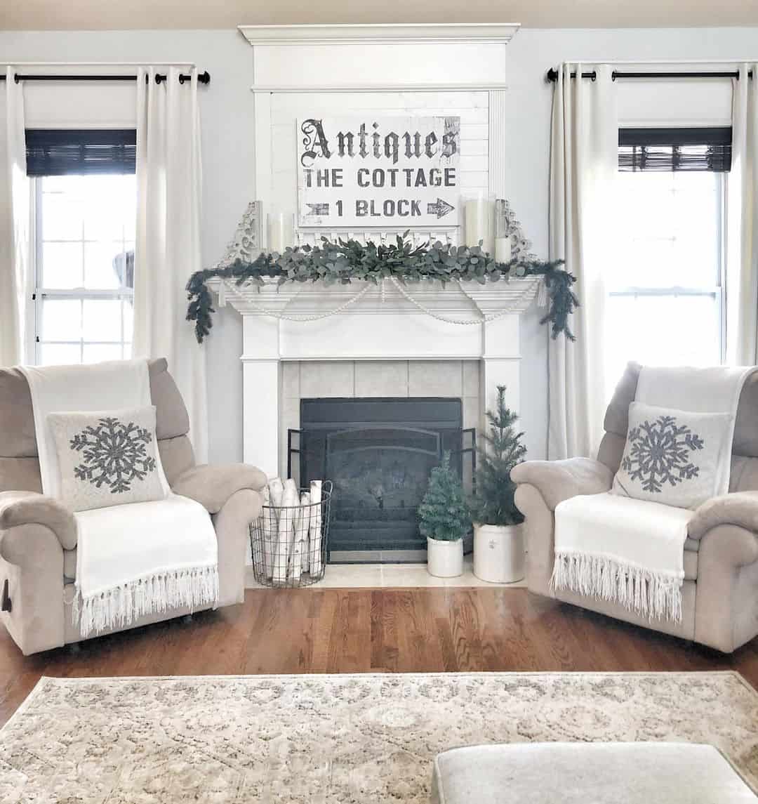 30 Stylish Ideas for an Indoor Firewood Holder