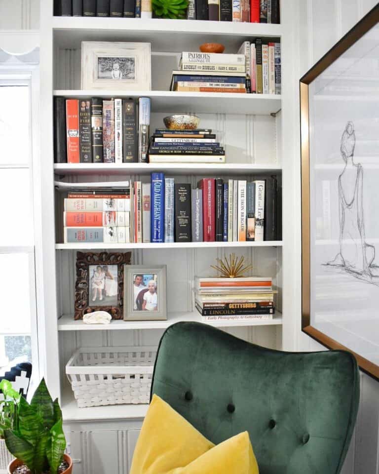 White Built-in Bookshelf Ideas