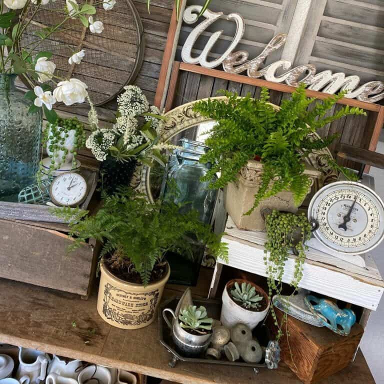 Wood Entryway Table With Rustic Welcome Sign
