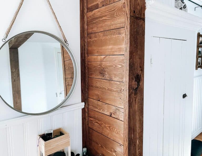 Accessorizing Upper Walls Above Beadboard Wainscoting