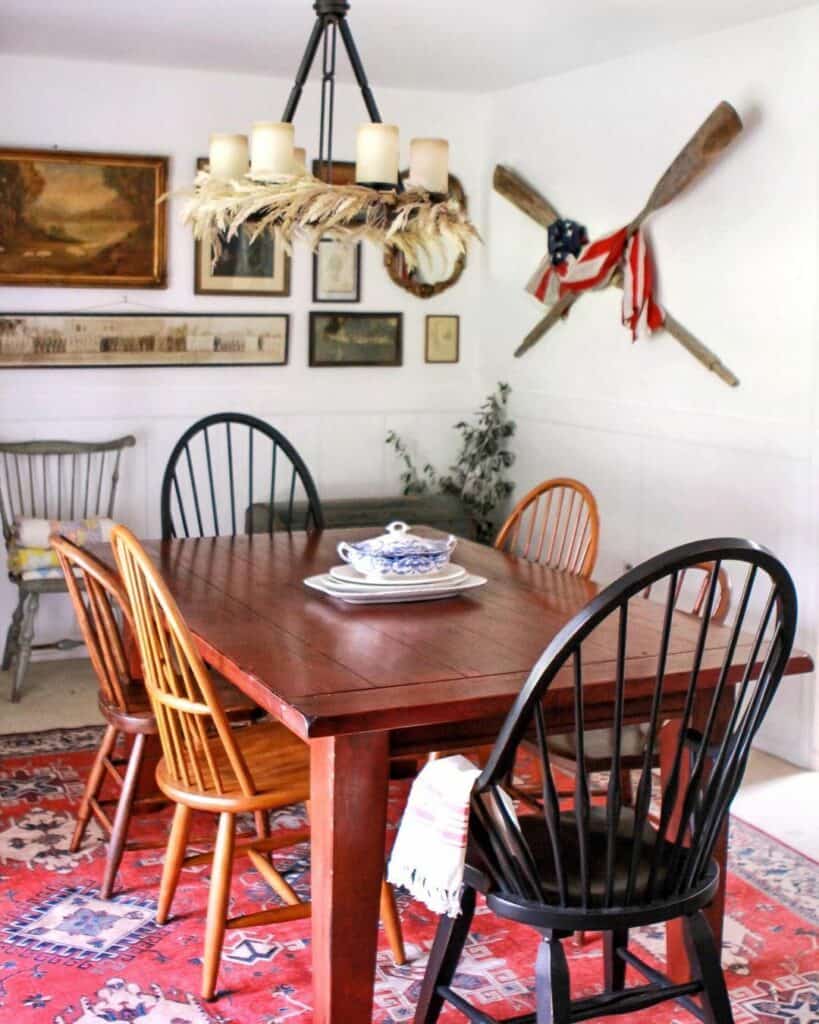 Americana Dining Room With Vintage Décor