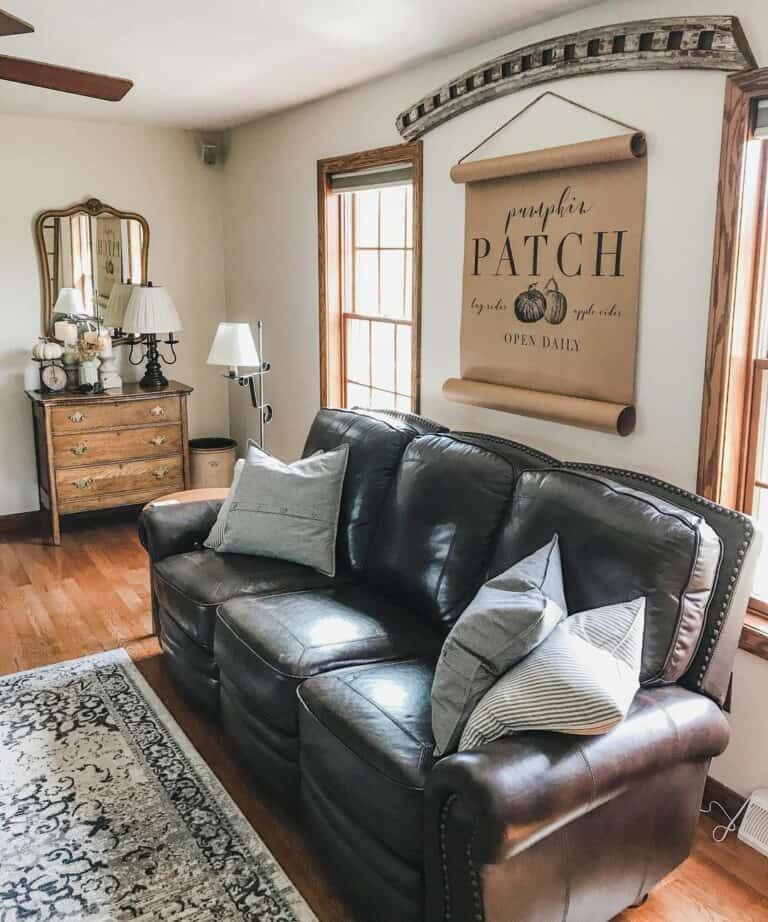 Antique Scroll Wall Décor