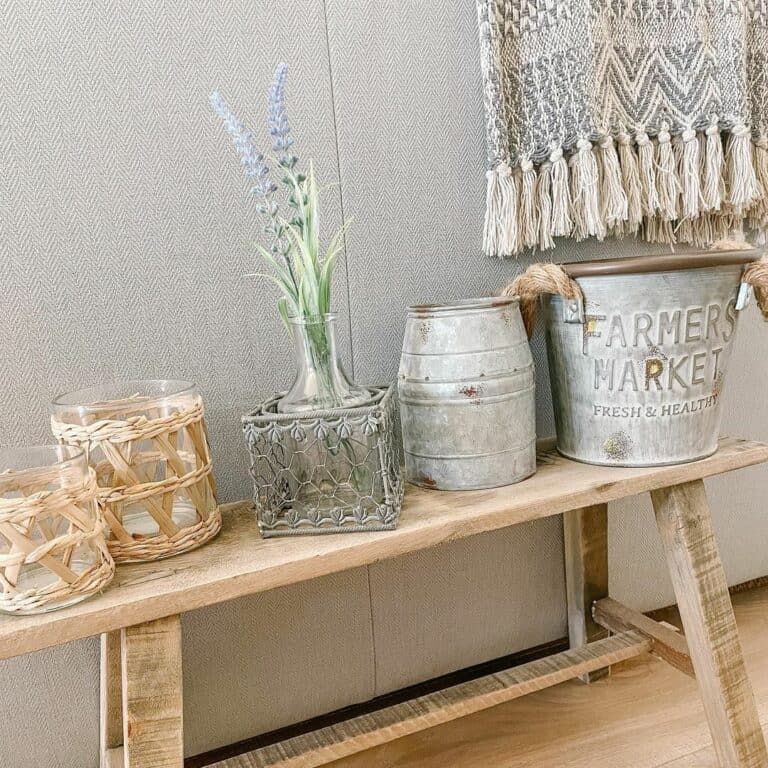 Ashwood Bench With Vintage Farmhouse Décor