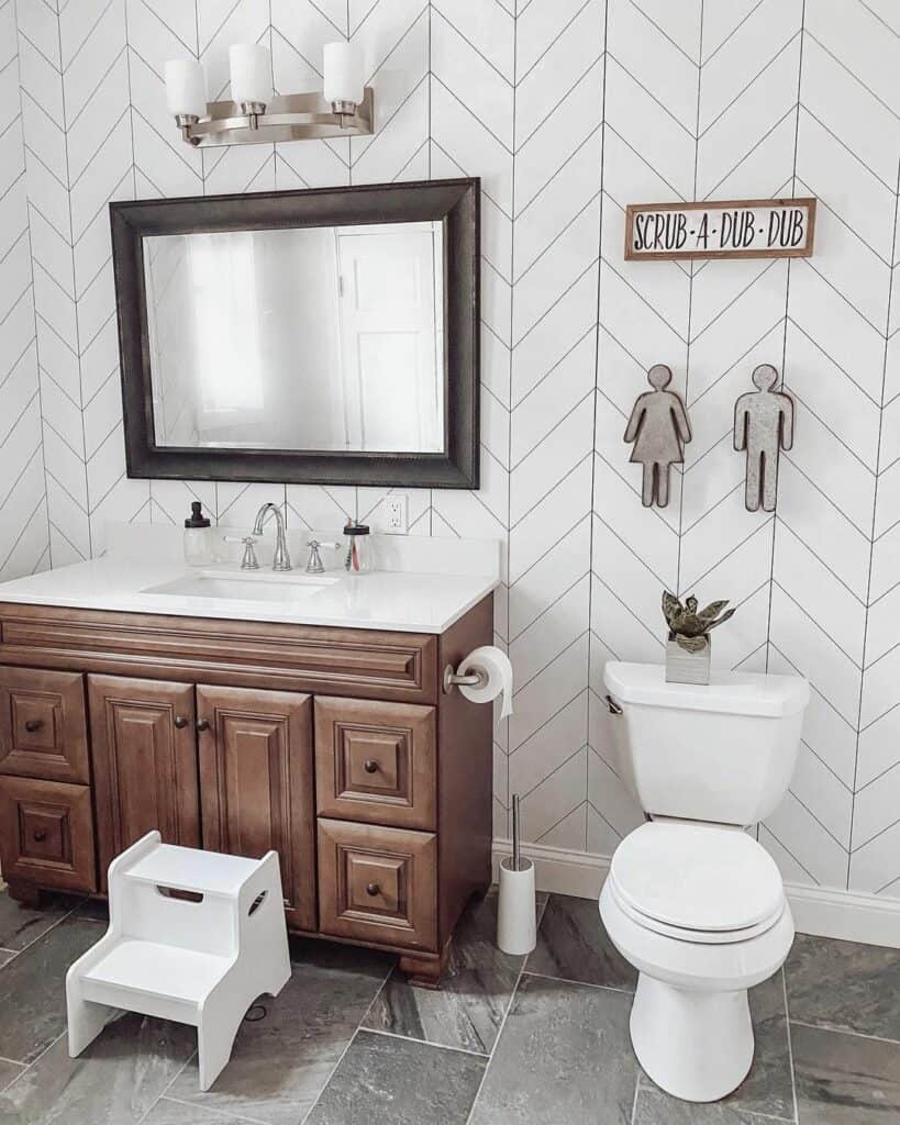 Bathroom With White Chevron Pattern Wall