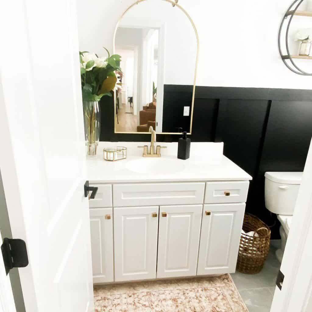 30 Modern Farmhouse Bathroom Ideas for a Blended Space
