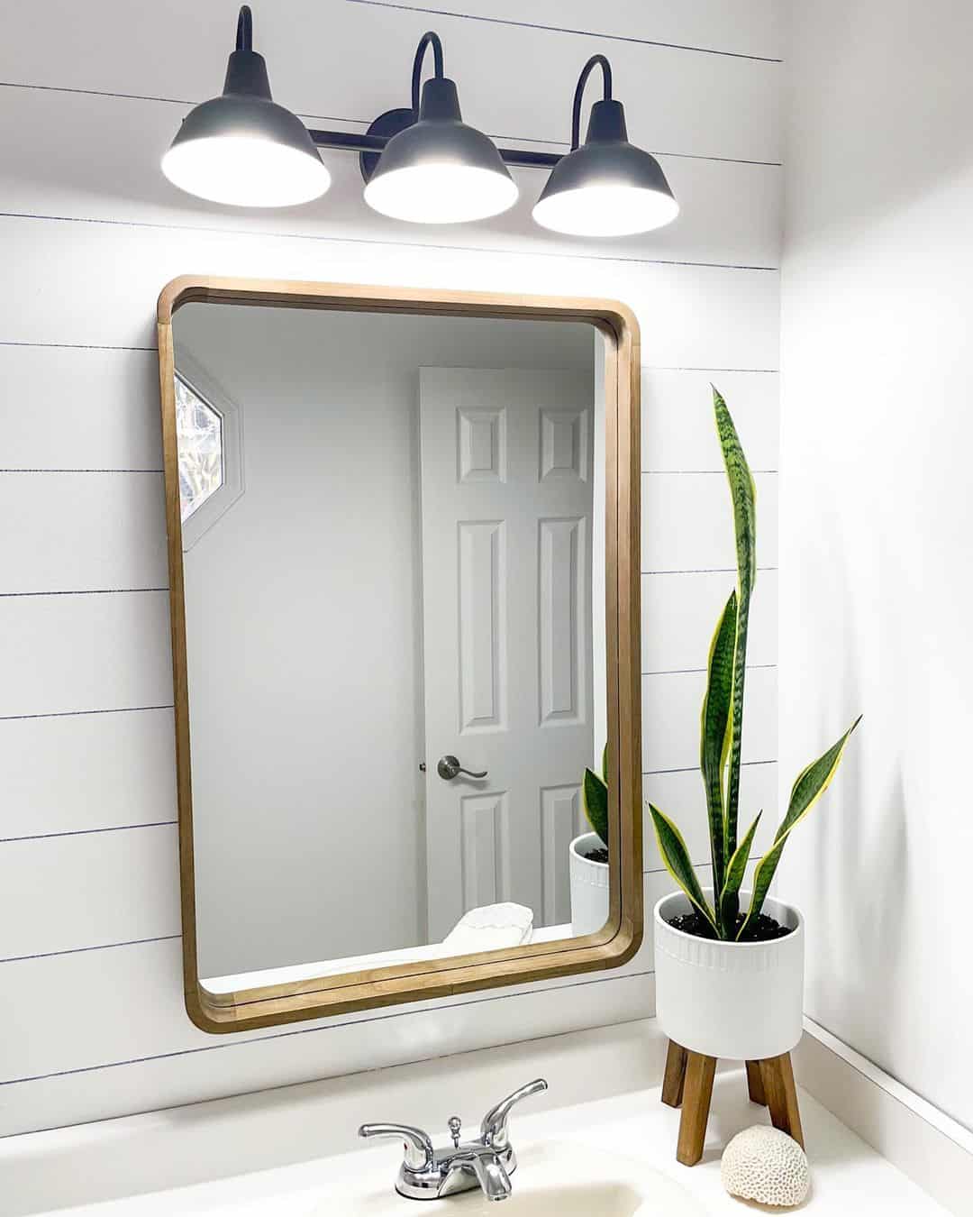 Brass Framed Mirror in Mimimalistic Bathroom - Soul & Lane