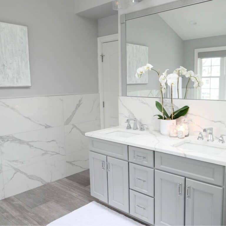 Calming White and Gray Marble Bathroom Ideas