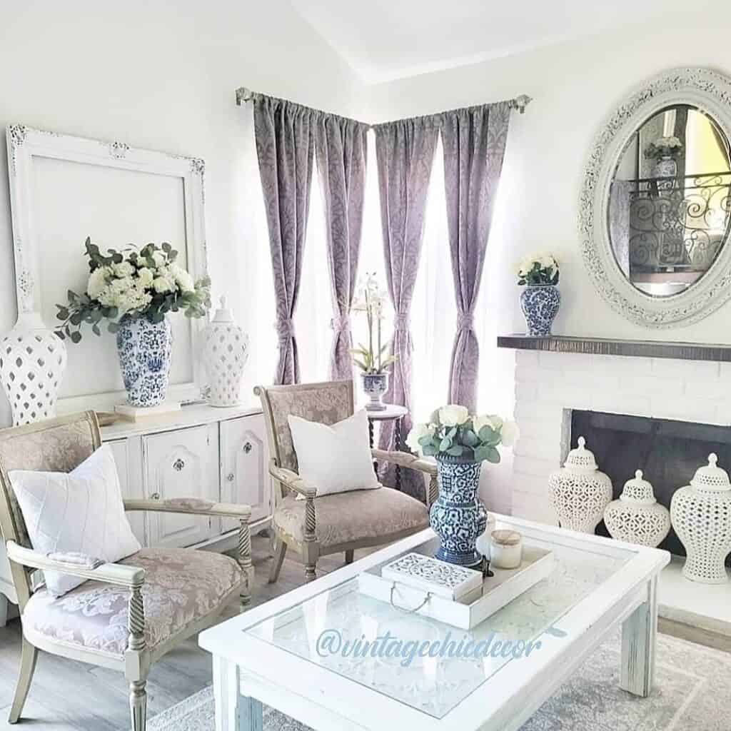 Chinoiserie Vases With White Flowers in Living Room