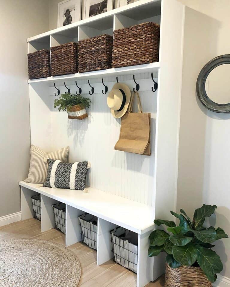 Cottage Farmhouse Mudroom With Beadboard Wall