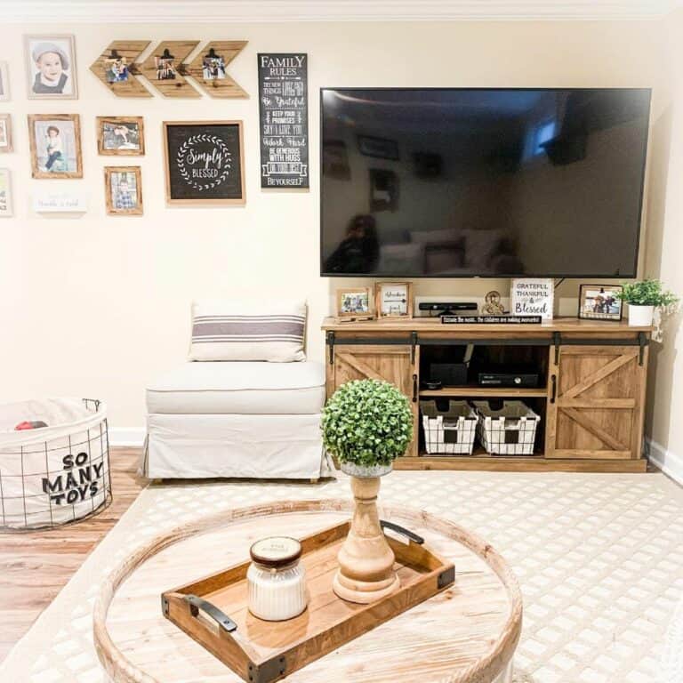 Décor Ideas for Living Room With Wooden TV Console