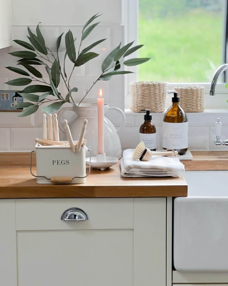 Dreamy Décor for a Simple Utility Room