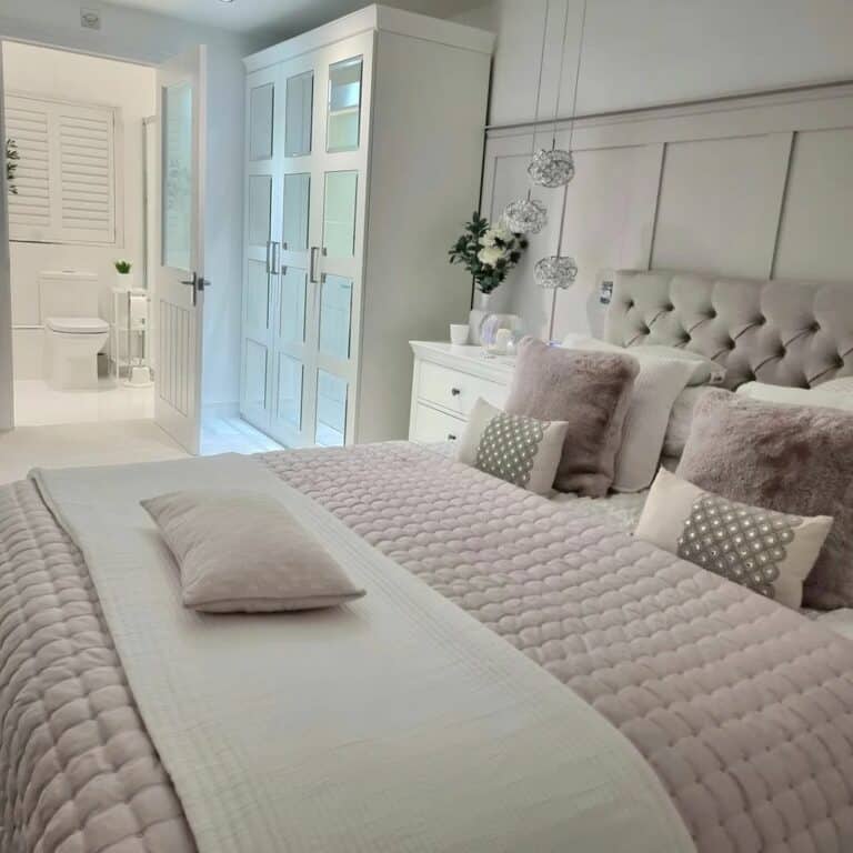Dreamy Master Bedroom With Ensuite Bath